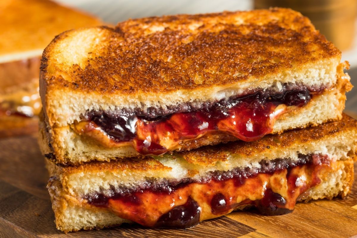 grilled-peanut-butter-and-jelly-sandwich-recipe